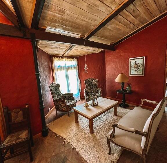 مبيت وإفطار Estancia La Aida