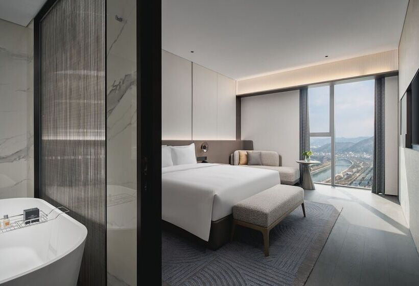 فندق Crowne Plaza Shangluo By Ihg