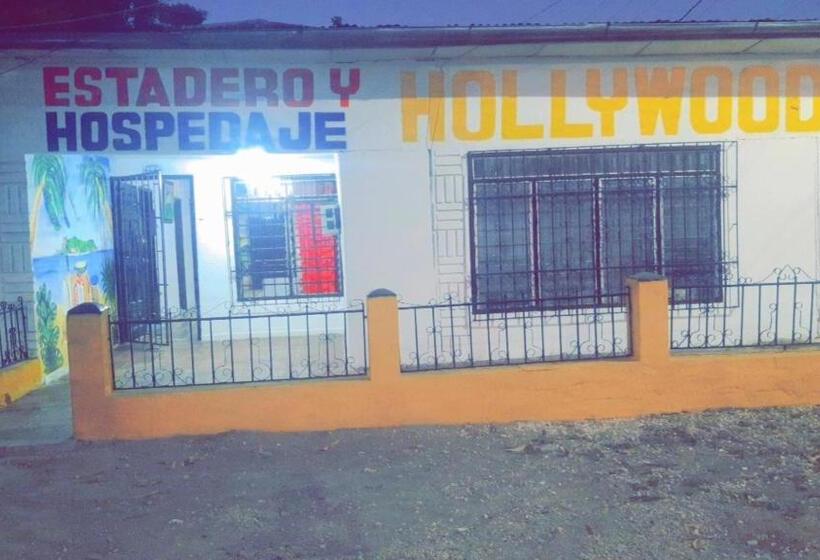 Отель Hostal Nuevo Hollywood