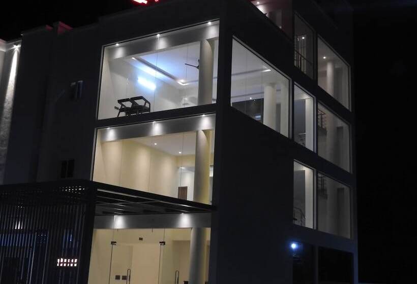 호텔 Nueva Boarding And Lodging