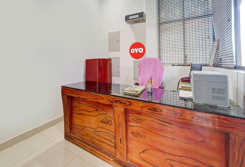 בית מלון כפרי Oyo Sri Sakthi Residency