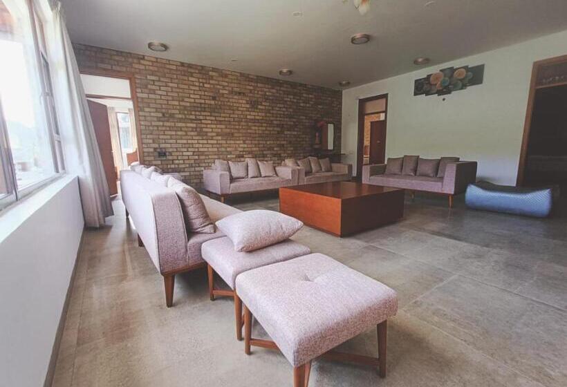 هتل Rs Family Stay