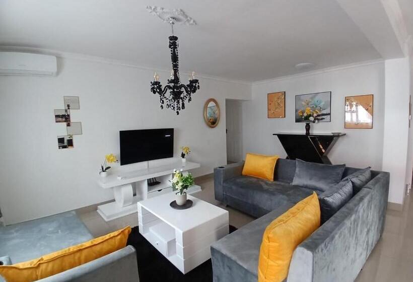 بنسيون Orca Estate Guesthouse Self Catering Accommodation