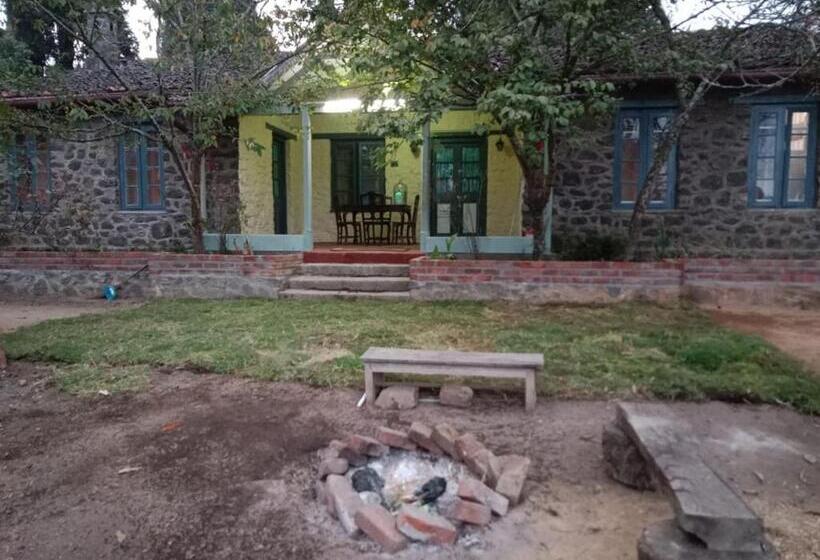 پانسیون The Afton Bungalow