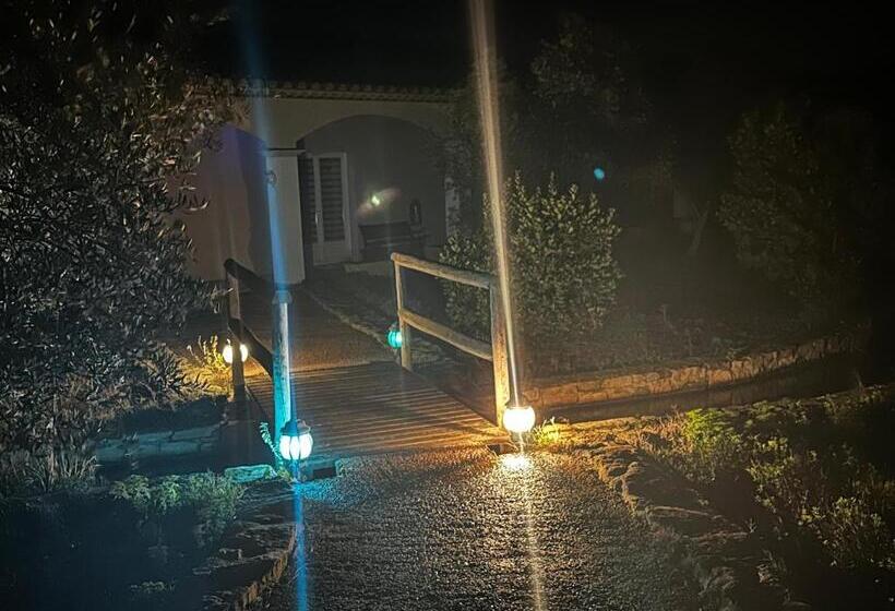 مبيت وإفطار Oasis Des Corbières
