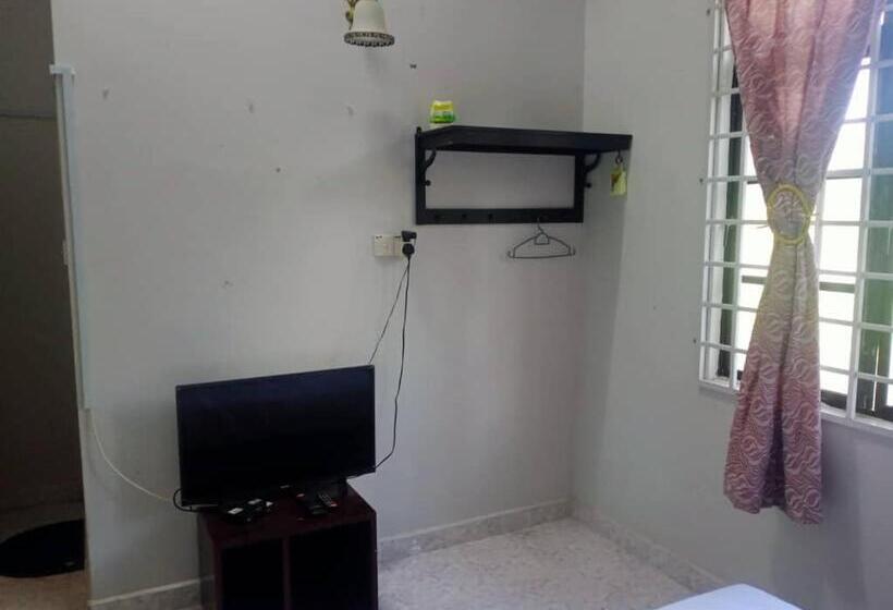 D Bunga Hotel Bukit Bunga Bilik Standard Triple