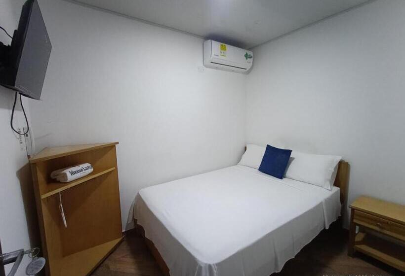 هتل Media Luna Cucuta