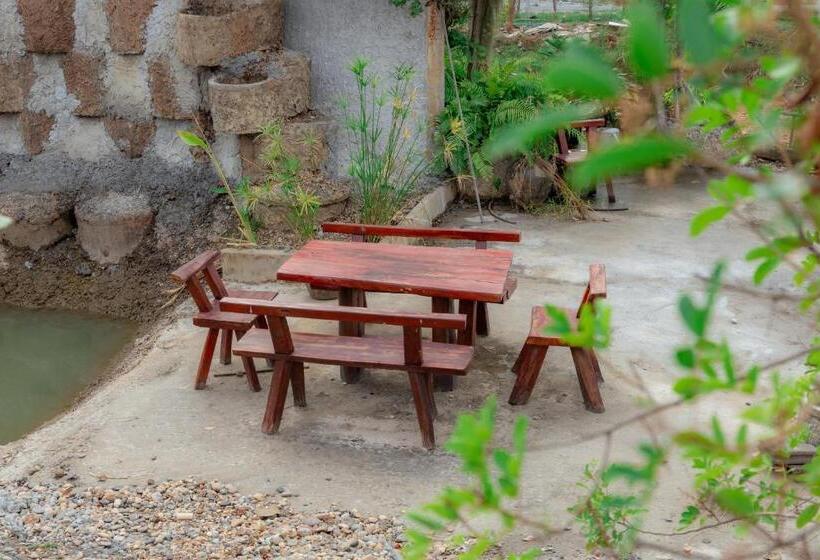 فندق Onjira Resort