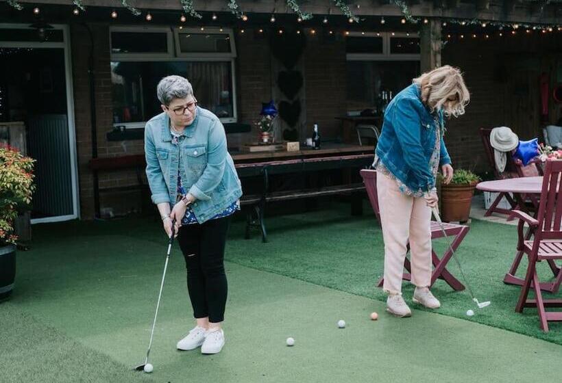 פנסיון Drumbo Country House