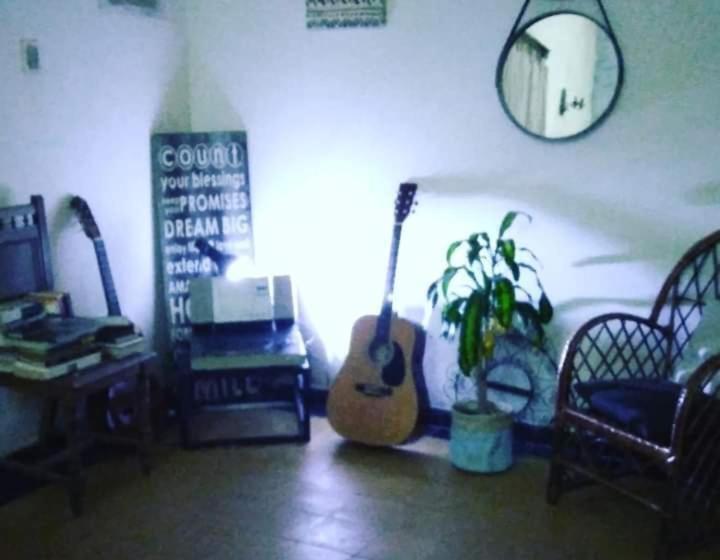 פנסיון Hostel La Escondida 094625953