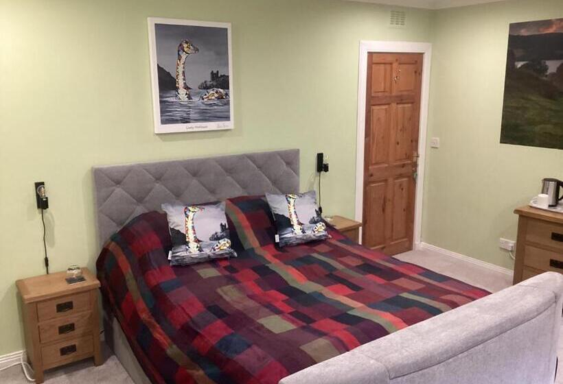 Taigh Sealladh Fèidh B&b