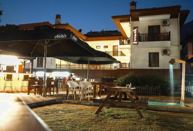 Akyaka Nehir Butik Otel