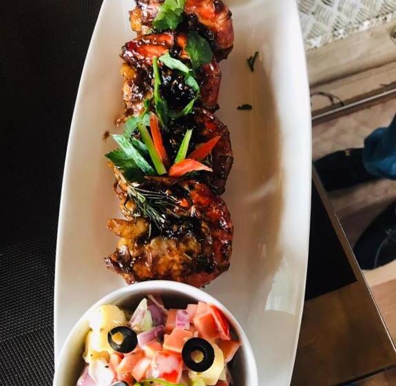 مبيت وإفطار Tharumini Villa