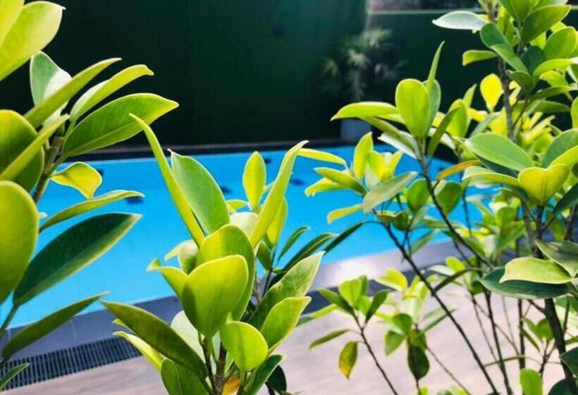 مبيت وإفطار Tharumini Villa