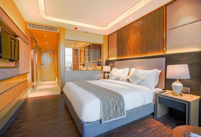 هتل Levelup Signature