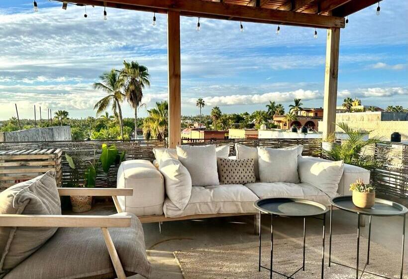 هاستل Baja House