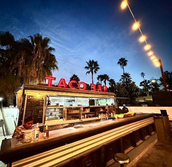هاستل Baja House