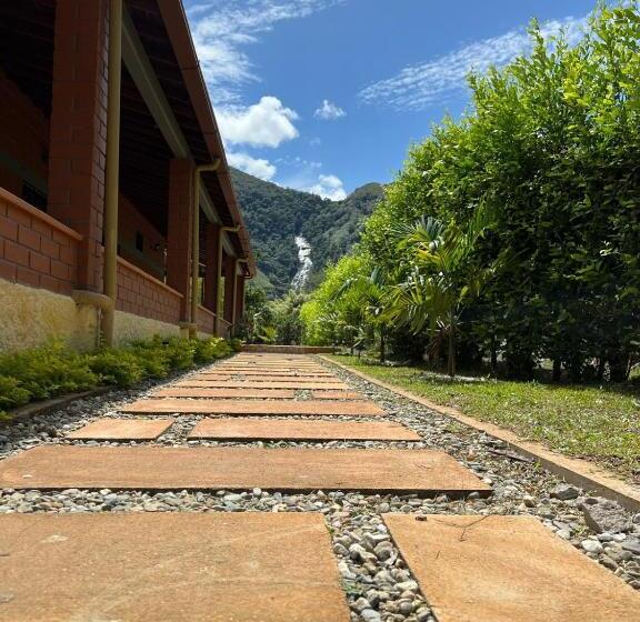 בית מלון כפרי Mountain View