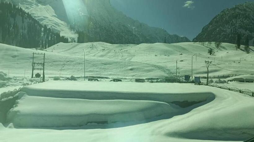 בית מלון כפרי Scenery sonmarg 