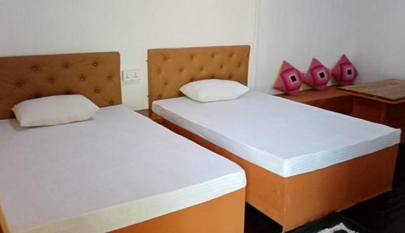 ペンション Bhawana Canal View Resort