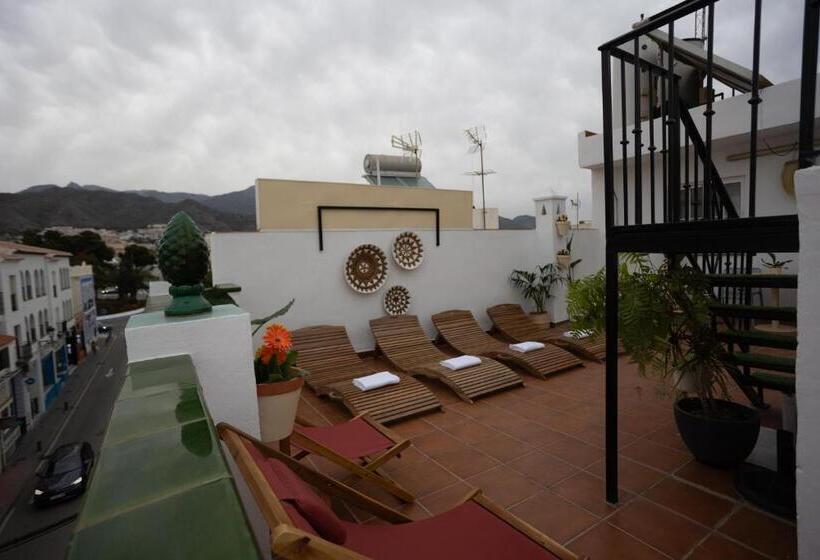 פנסיון Naim Guest House Nerja