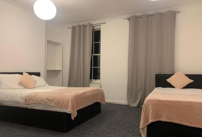 پانسیون Warren Street Guest House