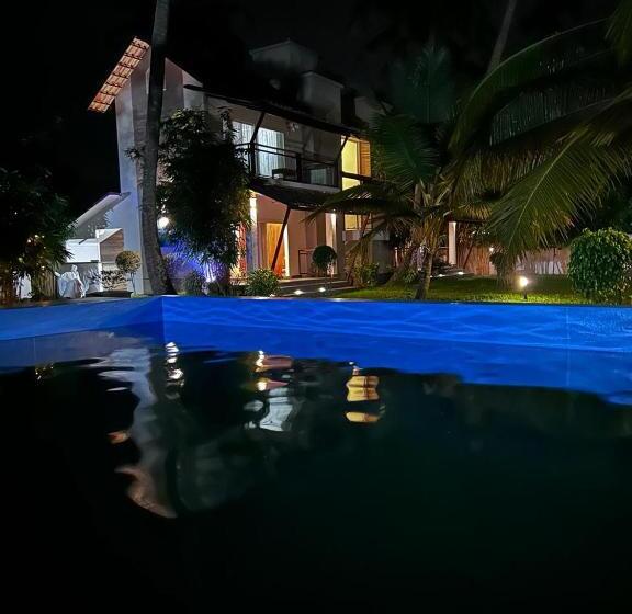 צימר Backwater Brook