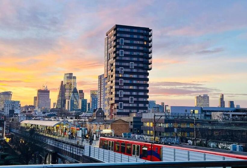 צימר City View Sunset Luxurious Apartment In London Zone 1 Including One Family Twin Room With Its Own St