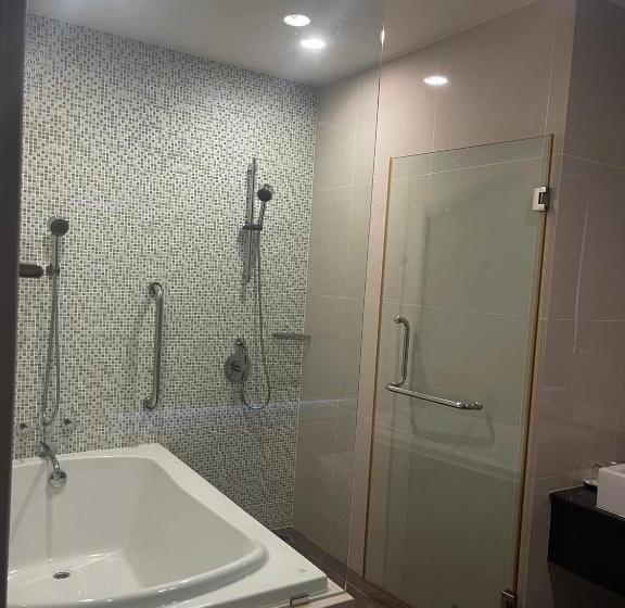Hotell ไวท์ แซนด์ บีช เรสซิเดนซ์ พัทยา
