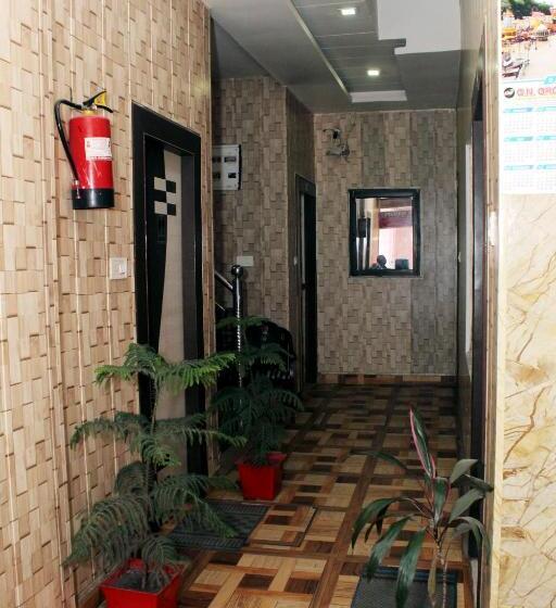 בית מלון כפרי Anand