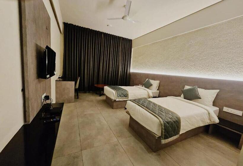 호텔 Sns Regency