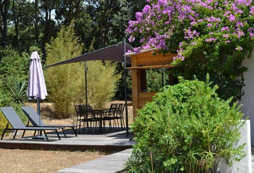 پانسیون Le Clos Ficarella