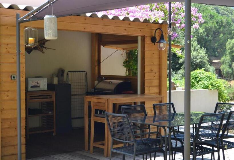 پانسیون Le Clos Ficarella