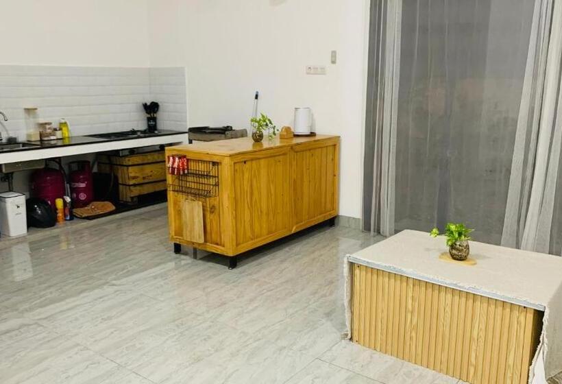 پانسیون Pasadhamhouse