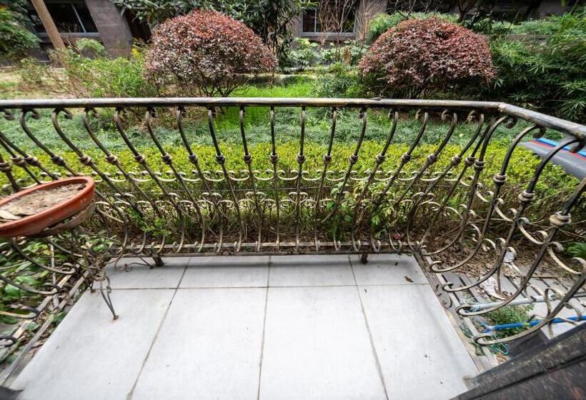 Cloud Expo Apartment