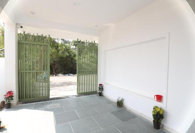 호텔 J Park Auroville Beach