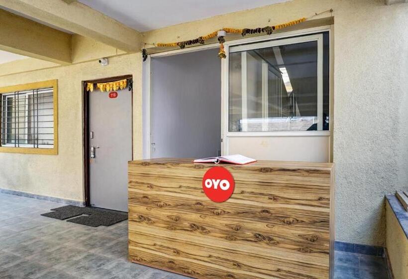 호텔 Oyo Om Sai Lodge