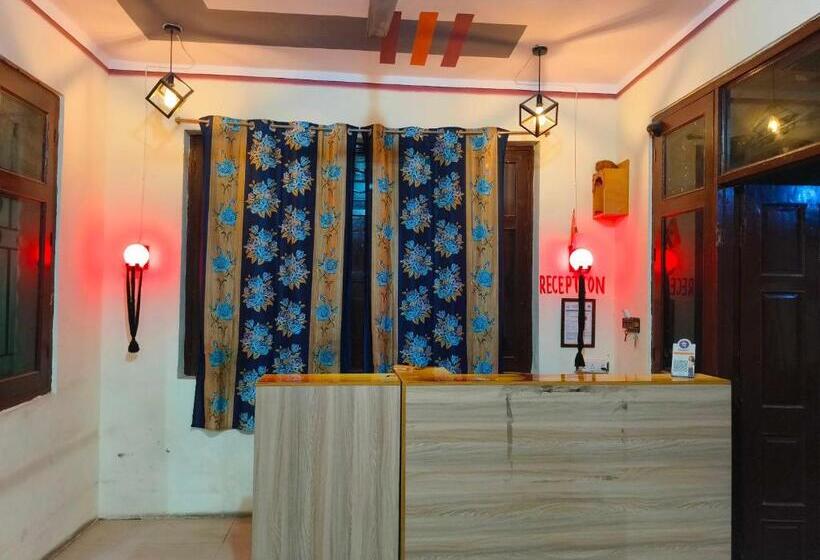 Отель The City View Cafe And Restaurant