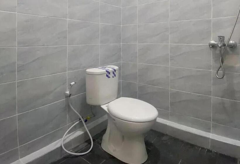 בית מלון כפרי Reddoorz Syariah Near Kbc Batam Centre