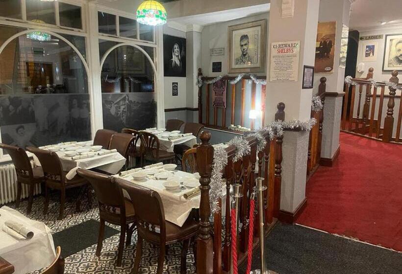 هتل The Office Bar And Restaurant