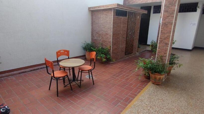 هتل Tunjo De Oro Neiva