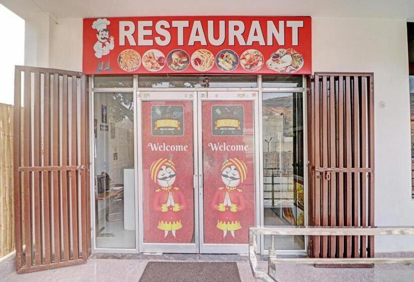 Oyo Hotel Redfly Inn