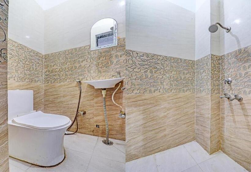 Oyo Hotel Redfly Inn