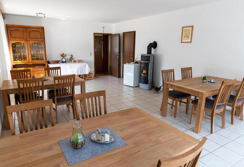 ペンション Gästehaus A21