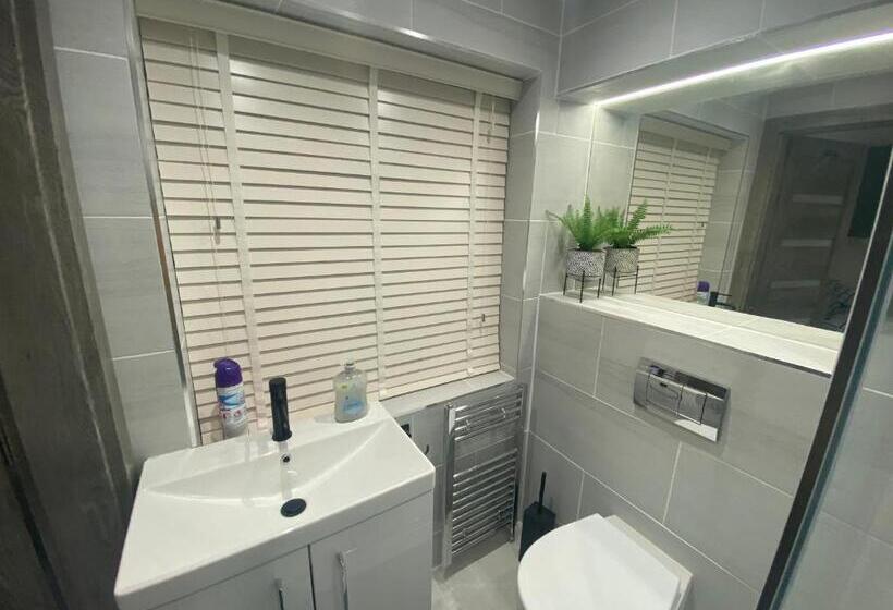 پانسیون Modern Studio In Natural Surroundings