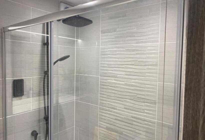 پانسیون Modern Studio In Natural Surroundings