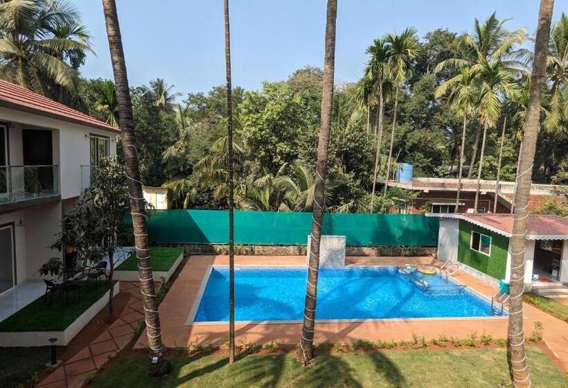 Royal Breeze Resort