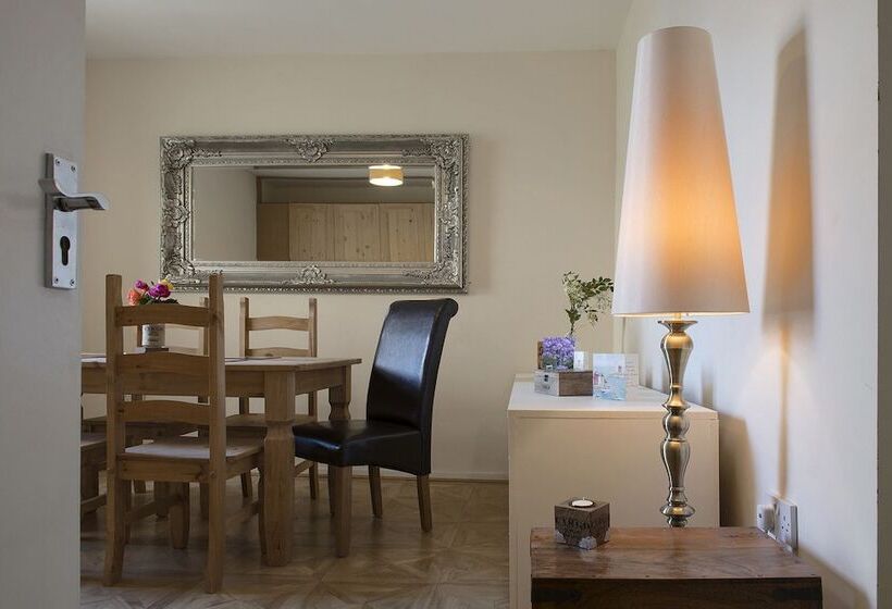 مبيت وإفطار Cargo Cafe Apartments