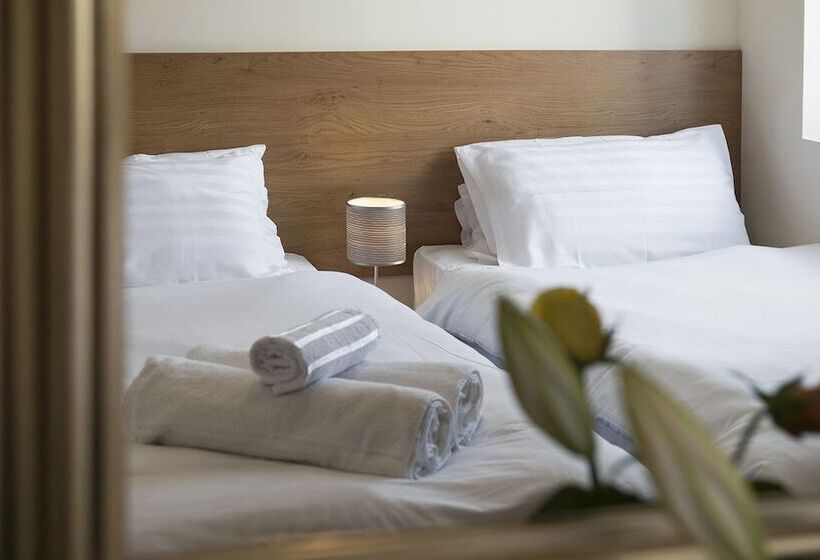 مبيت وإفطار Cargo Cafe Apartments