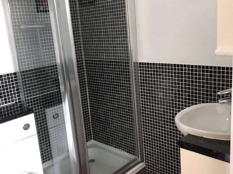 مبيت وإفطار The Woolaston Inn